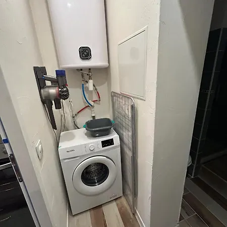 公寓 A Les Ormeaux 56 M² Balcon 萨维尼亚克莱奥尔莫