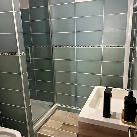 A Les Ormeaux 56 M² Balcon Apartment