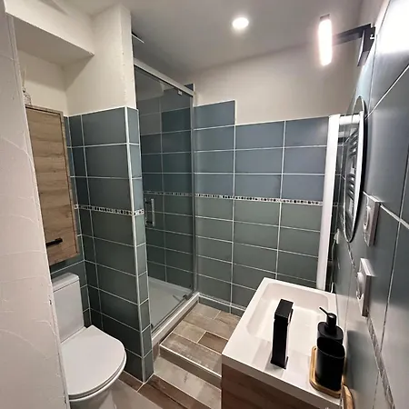 A Savignac-les-ormeaux, 56 M², Balcon Apartment *