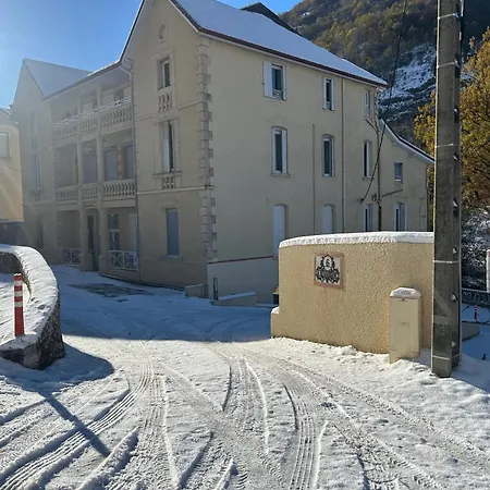 A Savignac-les-ormeaux, 56 M², Balcon *