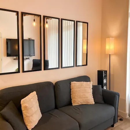 A Savignac-les-ormeaux, 56 M², Balcon * Savignac-les-Ormeaux