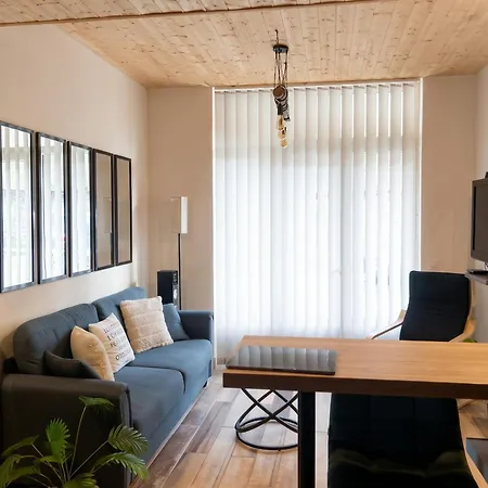 Apartment A Savignac-les-ormeaux, 56 M², Balcon *